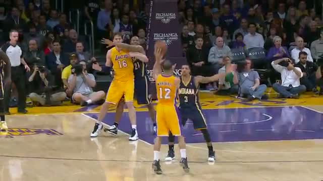 NBA: Nick Young Throws Down the Oop from Kendall Marshall