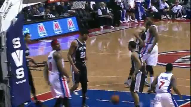 NBA: Andre Drummond Throws Down the Tomahawk Off the Alley-Oop