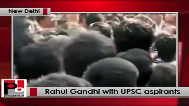 UPSC aspirants meet Rahul Gandhi to thank him