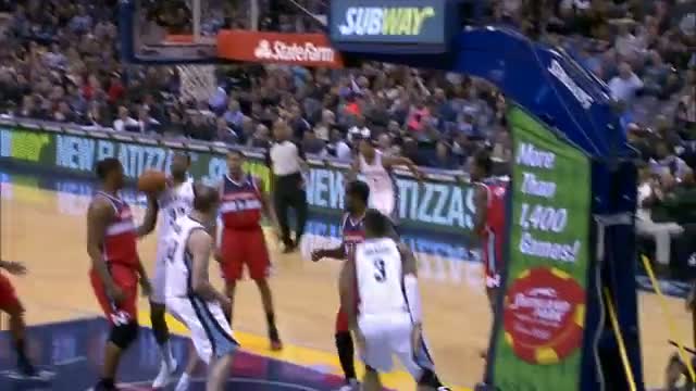 NBA: James Johnson Slices into the Lane for the Reverse Jam!