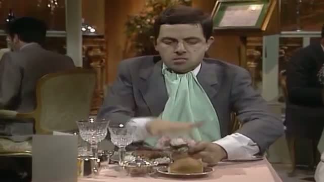 Mr Bean - Hiding steak tartare