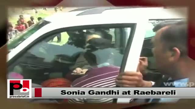 Sonia Gandhi visits Raebareli, interacts with people