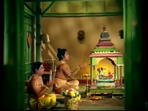 Pachai Ma Malai Pol Meni - Sivaji Ganesan, Padmini - Tamil Devotional Song