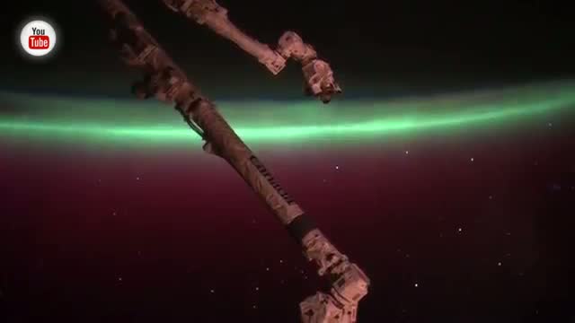 What Causes The Northern Lights? (Aurora Borealis)