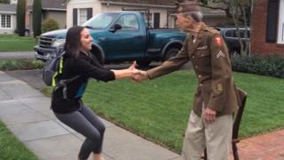 Runners Give Spontaneous Tribute To WWII Veteran