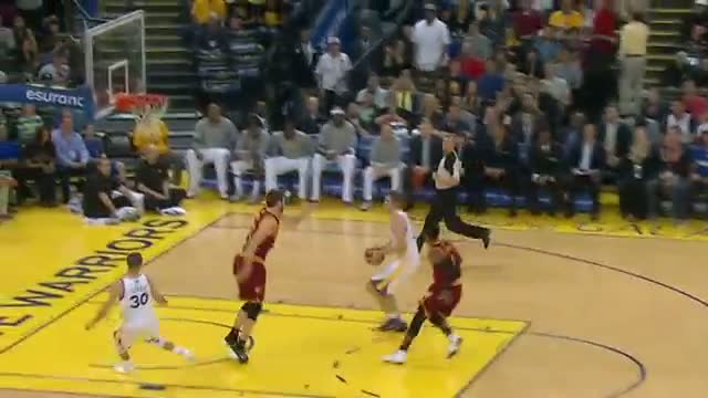 NBA: Stephen Curry Goes Behind the Back to David Lee for the SWEET Dish