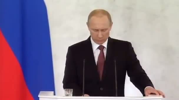 Putin, Crimean leaders sign treaty joining Crimea to Russia