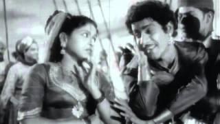 Thillana pattu padi - MGR, T. R. Rajakumari - Puthumai Pithan - Tamil Classic Song