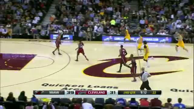 NBA: LeBron James Scores 43 in Win Against his Former Team