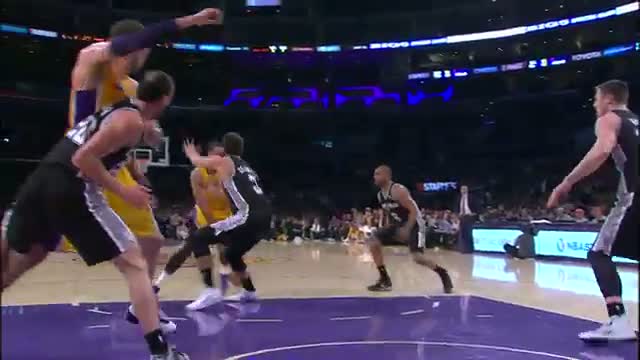 NBA: Xavier Henry Shows Off His Handle and Puts In the Floater!