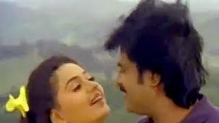 Rajnikanth & Radha in Vaa Vaa Manjalmalare - Rajadhi Raja - Superstar Rajni Tamil Songs