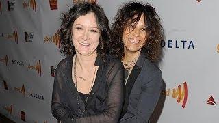 The Talk's Sara Gilbert and musician Linda Perry tie the knot in secret ceremony