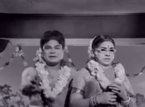 Dhimikita Dhimikita (Tamil Video) - Jaishankar, Jayalalitha - Thanga Gopuram - Tamil Classic Song