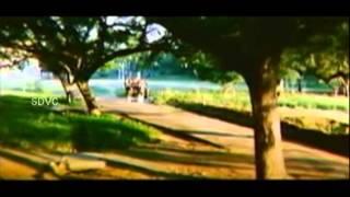 Oru Mullai Poo (Tamil Video) - Sathyaraj, Radhika - Thaai Naadu - Tamil Classic Song