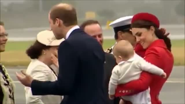 Prince William, Duchess Kate & Prince George charm New Zealand