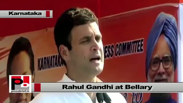 Rahul Gandhi at Bellary: BJP government had looted Bellary massively