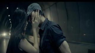 Enrique Iglesias - Bailando ft. Descemer Bueno, Gente De Zona (Hollywood Video)