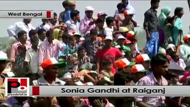 Sonia Gandhi at Raiganj in West Bengal attacks BJP, TMC and Left