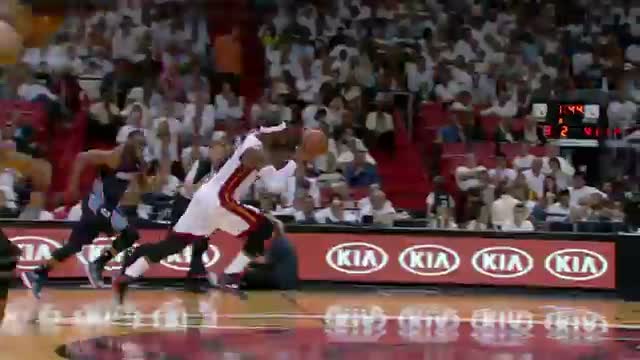 NBA: LeBron James Gets the Steal and Throws Down his Signature Tomahawk (Basketball Video)