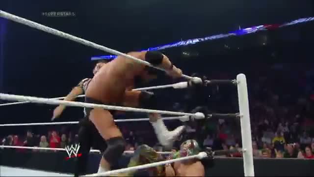 Sin Cara vs. Damien Sandow: WWE Superstars, May 1, 2014
