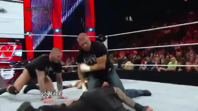 Evolution attacks The Shield: WWE Raw, May 5, 2014