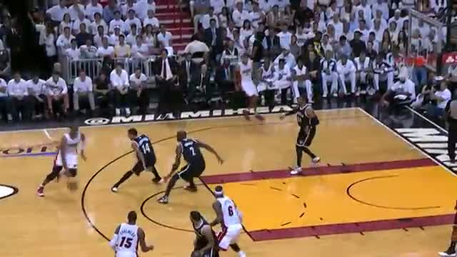 NBA: LeBron James Scores His 4,000th Career Playoff Point (Basketball Video)