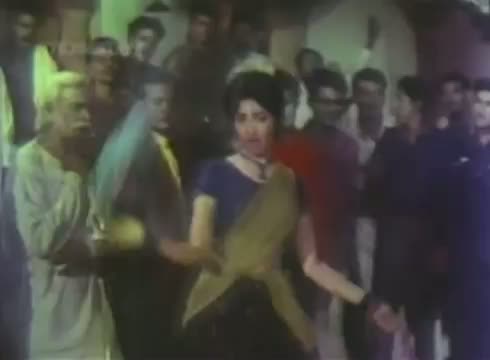 Adatha Ulagal - MGR, Jayalalitha - Thedi Vantha Mapillai - Tamil Classic Song