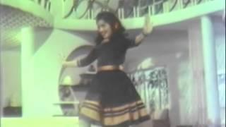 Thotu katava - MGR, Jayalalitha - Thedi Vantha Mapillai - Tamil Classic Song