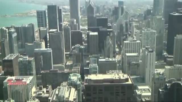 Visitors 'Tilt' for Views of Chicago