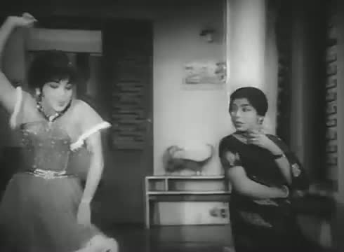 Sirrippu Enna Sirrippu - MGR, Jayalalitha - Thani Piravi - Tamil Classic Song