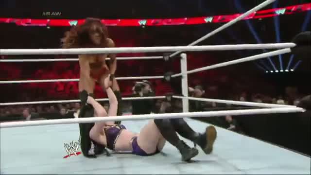 Paige vs. Alicia Fox: WWE Raw, May 19, 2014