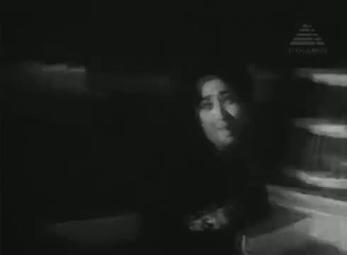 Annaiyite Nerungathe - Gemini Ganesan, Jayanthi, Muthuraman - Punnagai - Tamil Classic Song