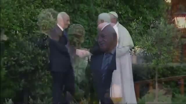Raw: Pope Wades Into Mideast Peace-making