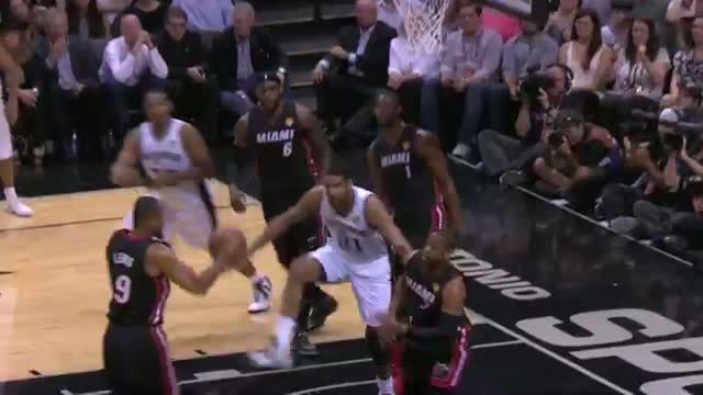NBA: LeBron James Follows Wade's Miss with Authority (Basketball Video)