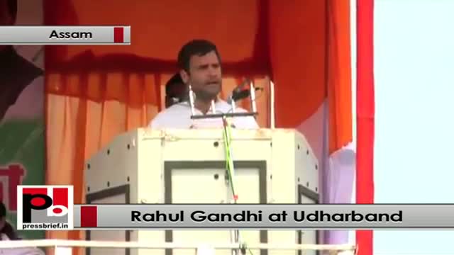 Rahul Gandhi - a leader who easily mingles with the people