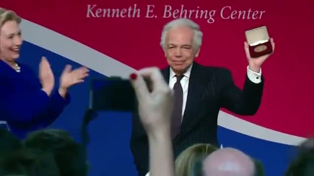 Clinton Honors Ralph Lauren at Ceremony