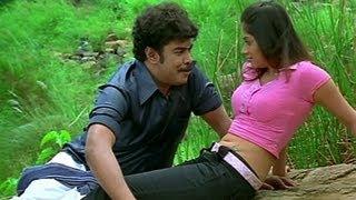 Hot Sindhu Thulani Kissed On Navel - Murattu Kaalai