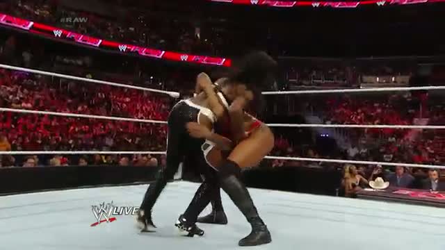 Naomi vs. Alicia Fox: WWE Raw, June 23, 2014