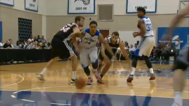 NBA: Peyton Siva to Tony Mitchell for the Thunderous Alley-Oop