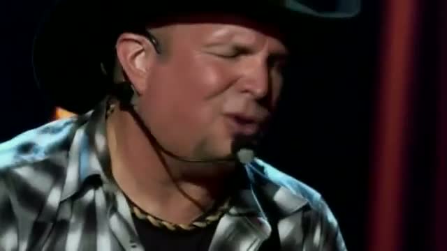 Garth Brooks to Offer Digital Music for 1st Time