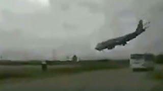 Viral video provides clues to 747 crash