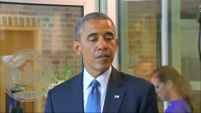 Obama Offers Condolences at Dutch Embassy
