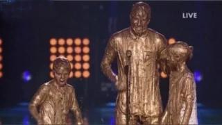 David Beckham With Sons Romeo and Cruz Gunked In Golden Slime (VIDEO)