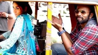Kareena Kapoor Takes Rohit Shetty For A Rickshaw Ride