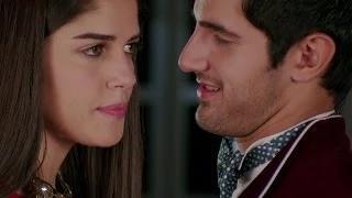 Aditya Seal forcefully tries to kiss Izabelle Leite - Purani Jeans