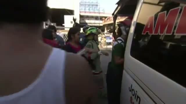 Manila Commuter Train Crashes Into Barrier