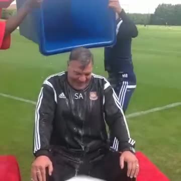 Ice Bucket Challenge Sam Allardyce ( West Ham Manager )