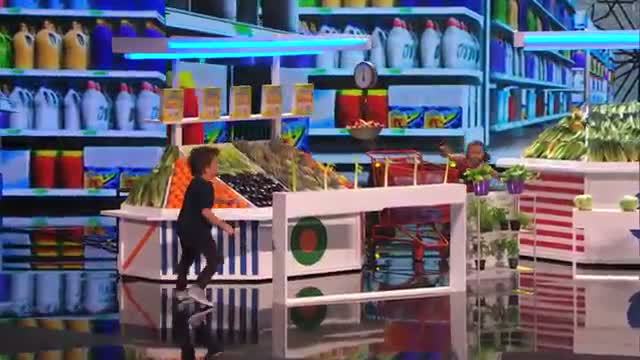 Dom the Bom's Triple Threat: Kids Cut Food with Flying Cards - America's Got Talent 2014