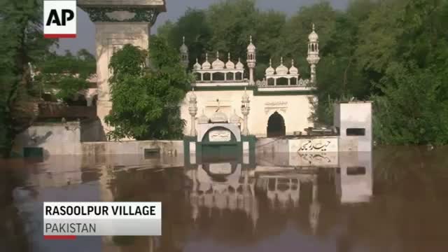 Monsoon Floods Kill Hundreds in India, Pakistan