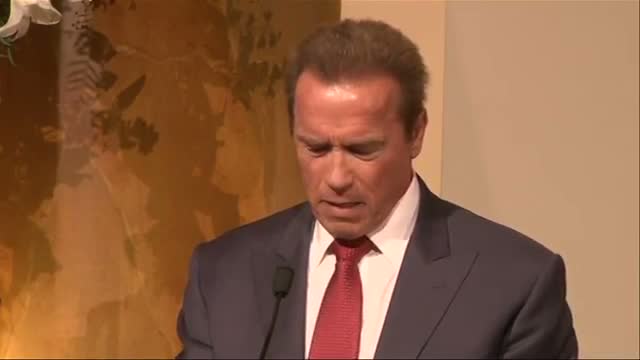 Schwarzenegger Reveals Austrian Artist Portrait